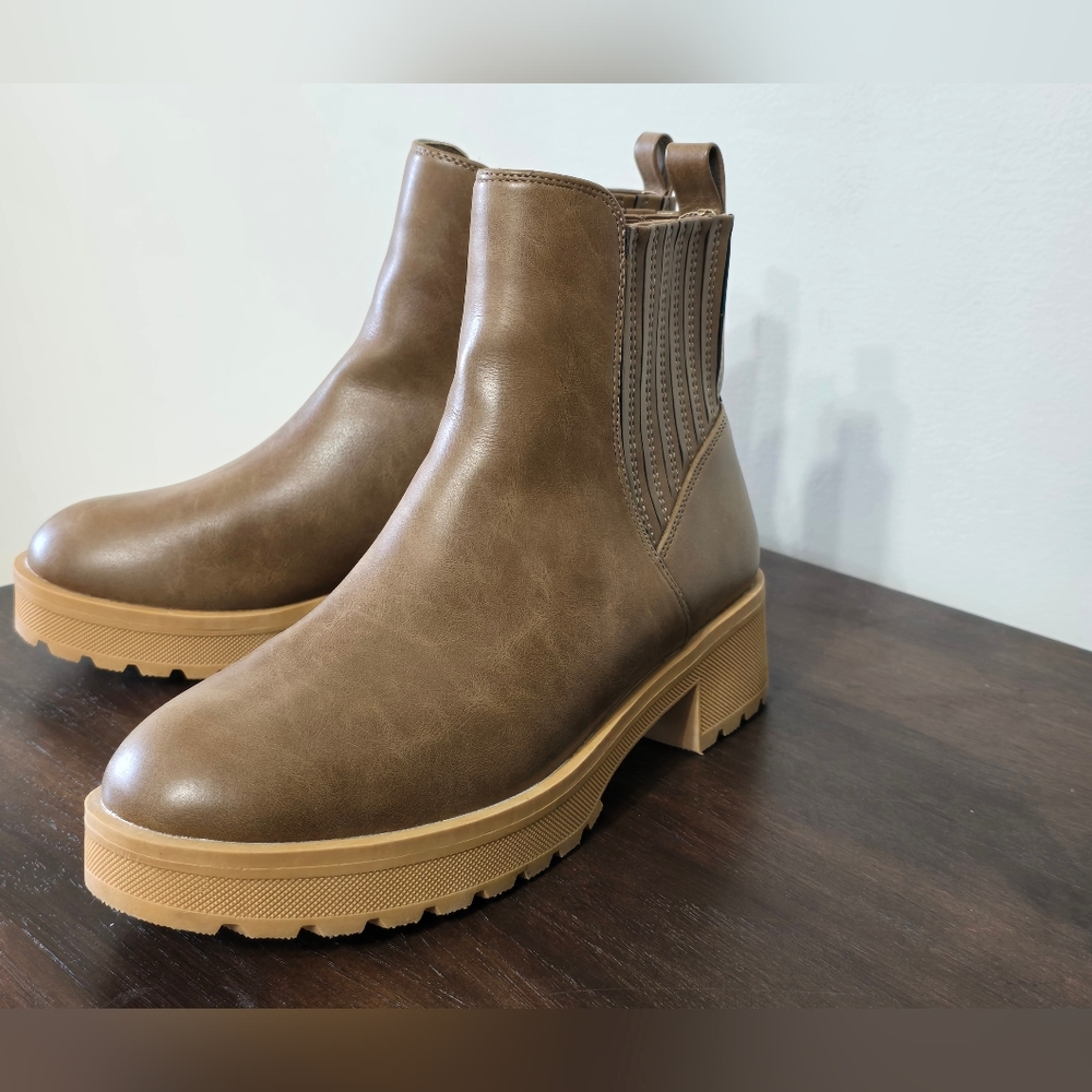 🤩Host Pick❤️ZBY Chunky Heel Chelsea Boots Women's Size 8 - Picture 4 of 11